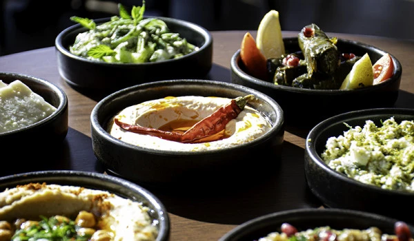 Conrad Istanbul Bosphorus&rsquo;ta &lsquo;MEYHANE AKŞAMLARI&rsquo; Manzara Restoran&rsquo;da  