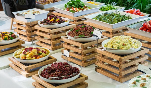 Boğaz&rsquo;ın eşsiz manzarası Lacivert'de Anneler G&uuml;n&uuml;ne &ouml;zel brunch keyfi 