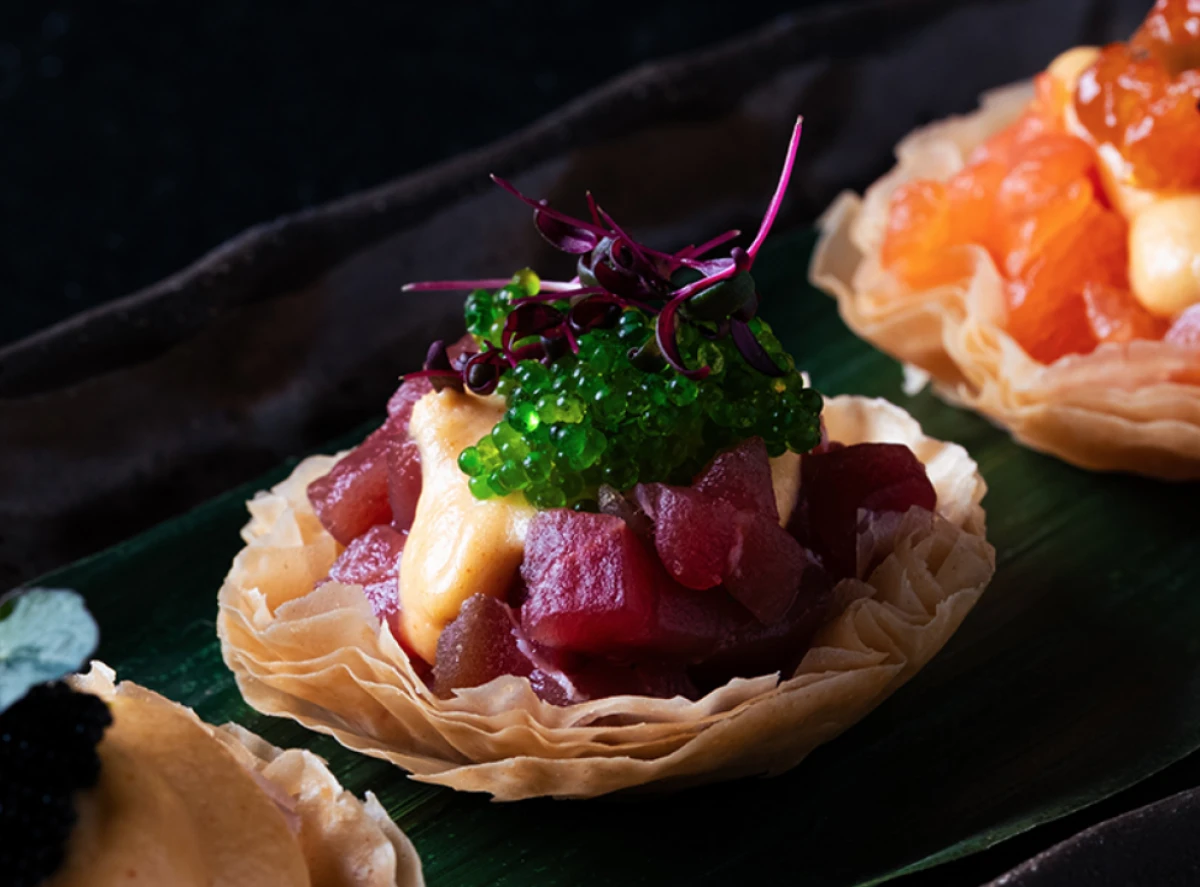 Omakase misafirlerini rafine bir lezzet seremonisine davet ediyor     