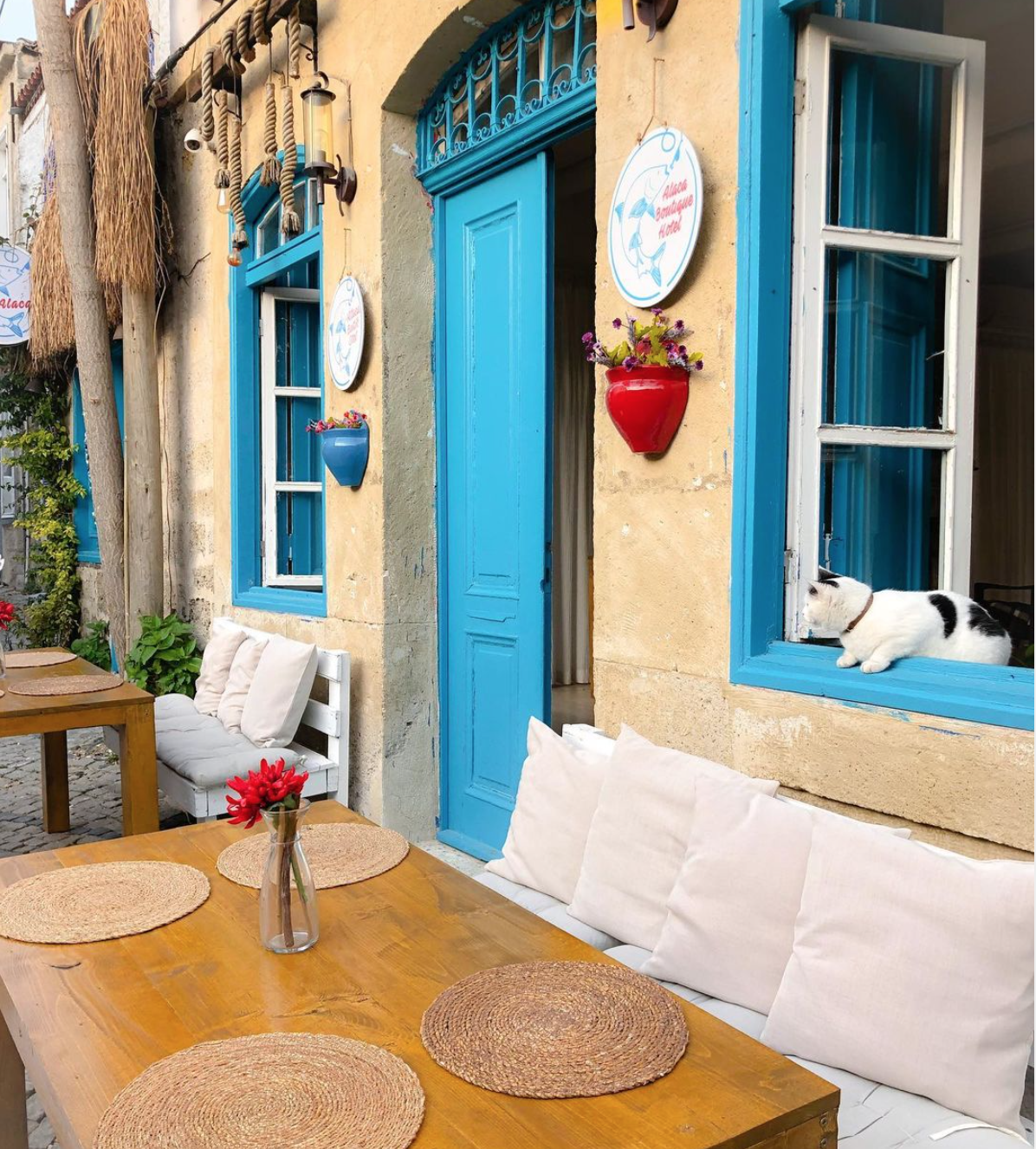 Ala&ccedil;atı&rsquo;da Bir Butik Otel