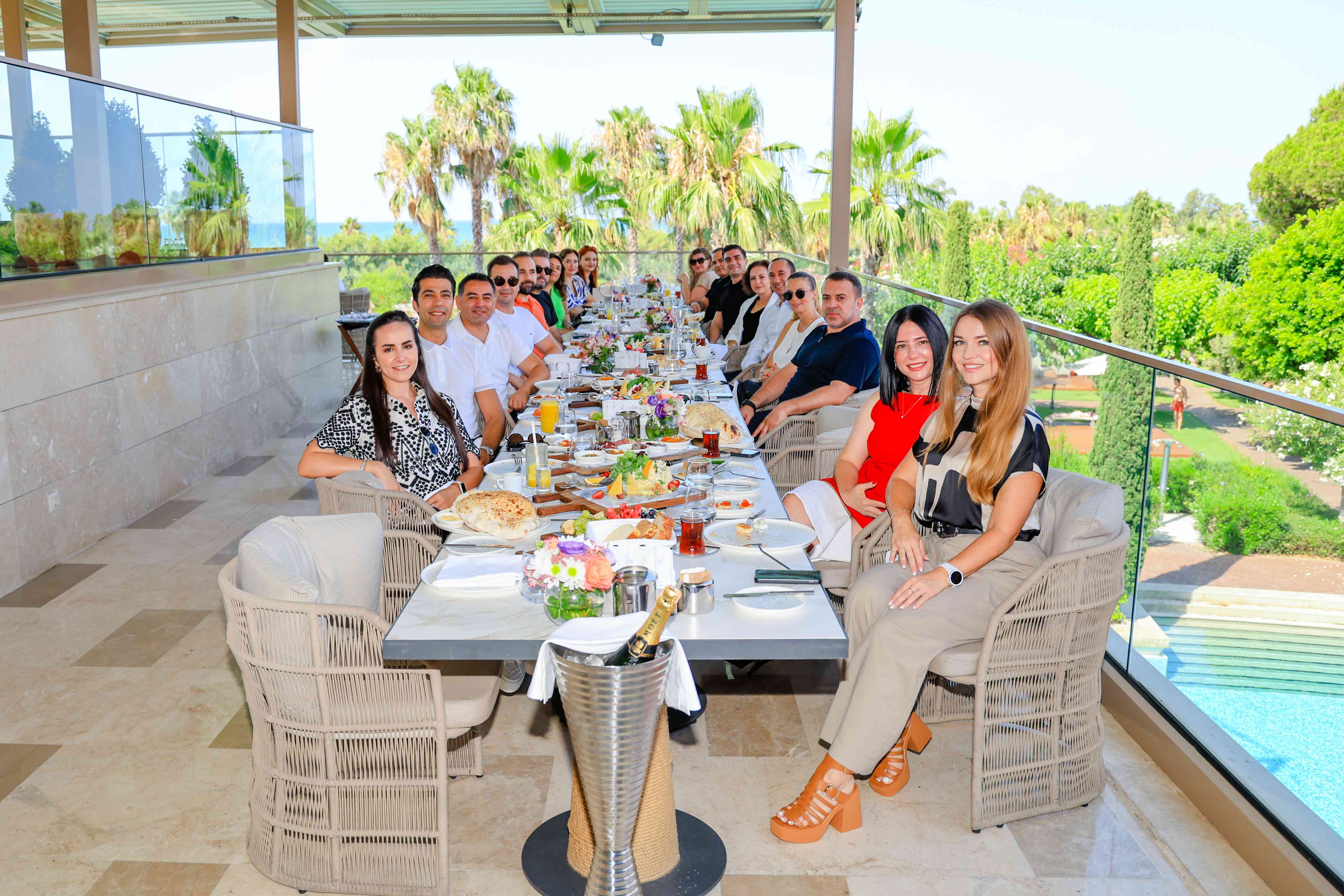 BDT Acente Y&ouml;neticileri Gloria Hotels & Resorts Belek&rsquo;te bir araya geldi