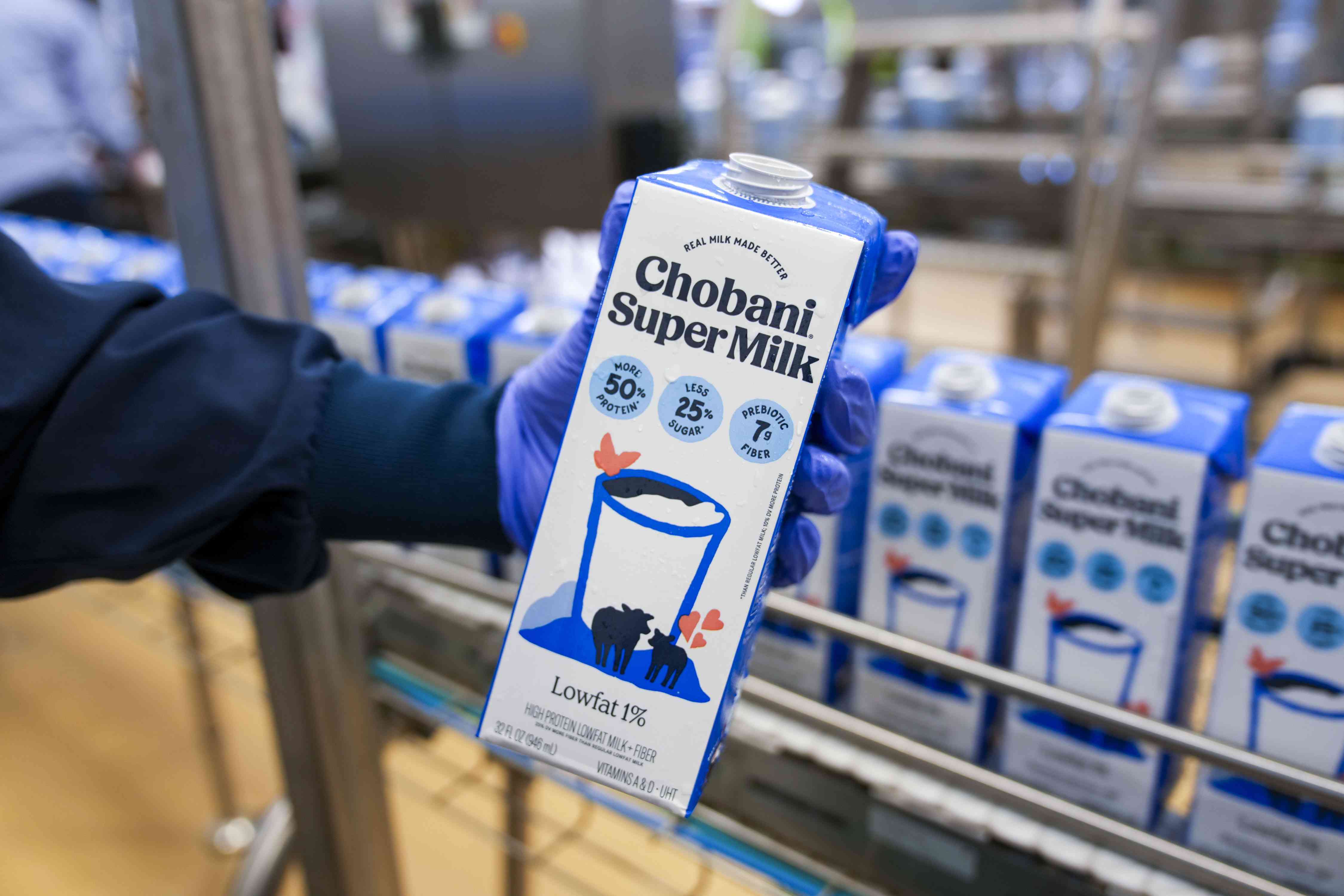 Chobani  &ldquo;S&uuml;per S&uuml;t&rdquo; &uuml;retimine başladı