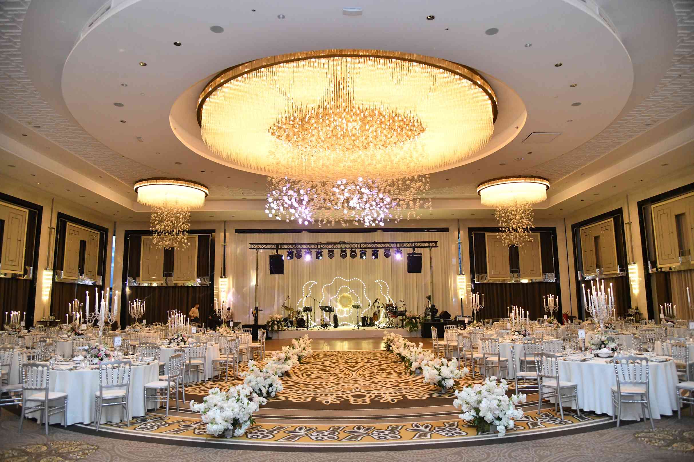 Hilton İstanbul Bomonti'de &ccedil;iftler i&ccedil;in r&uuml;ya gibi bir d&uuml;ğ&uuml;n