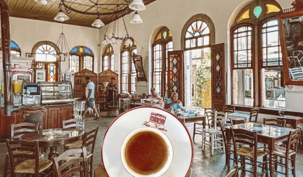 Tarih, Lezzet ve Ege k&uuml;lt&uuml;r&uuml; Cunda Taşkahve&rsquo;de buluşuyor